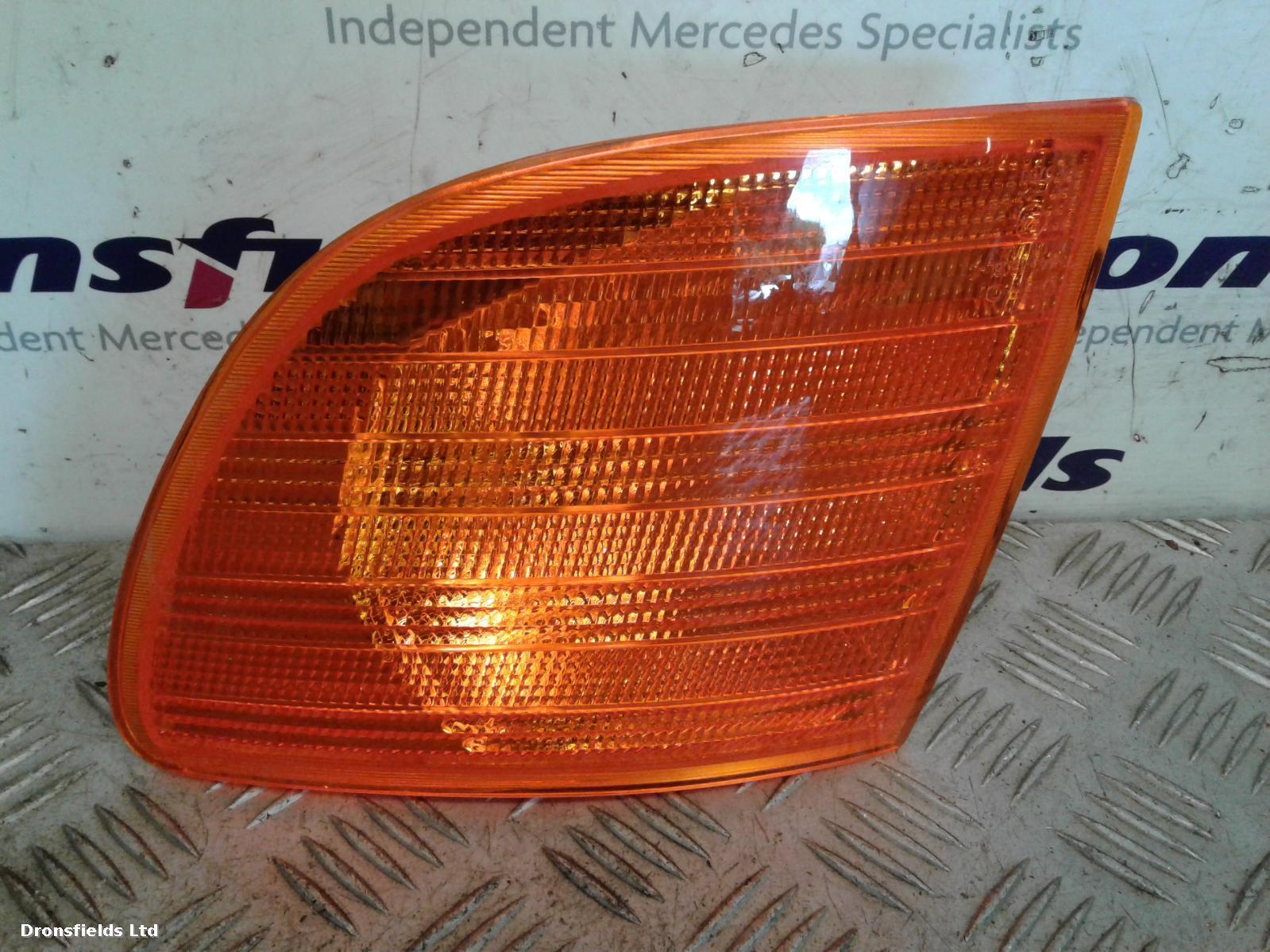 View Auto part L Indicator Light Mercedes Vito 1900