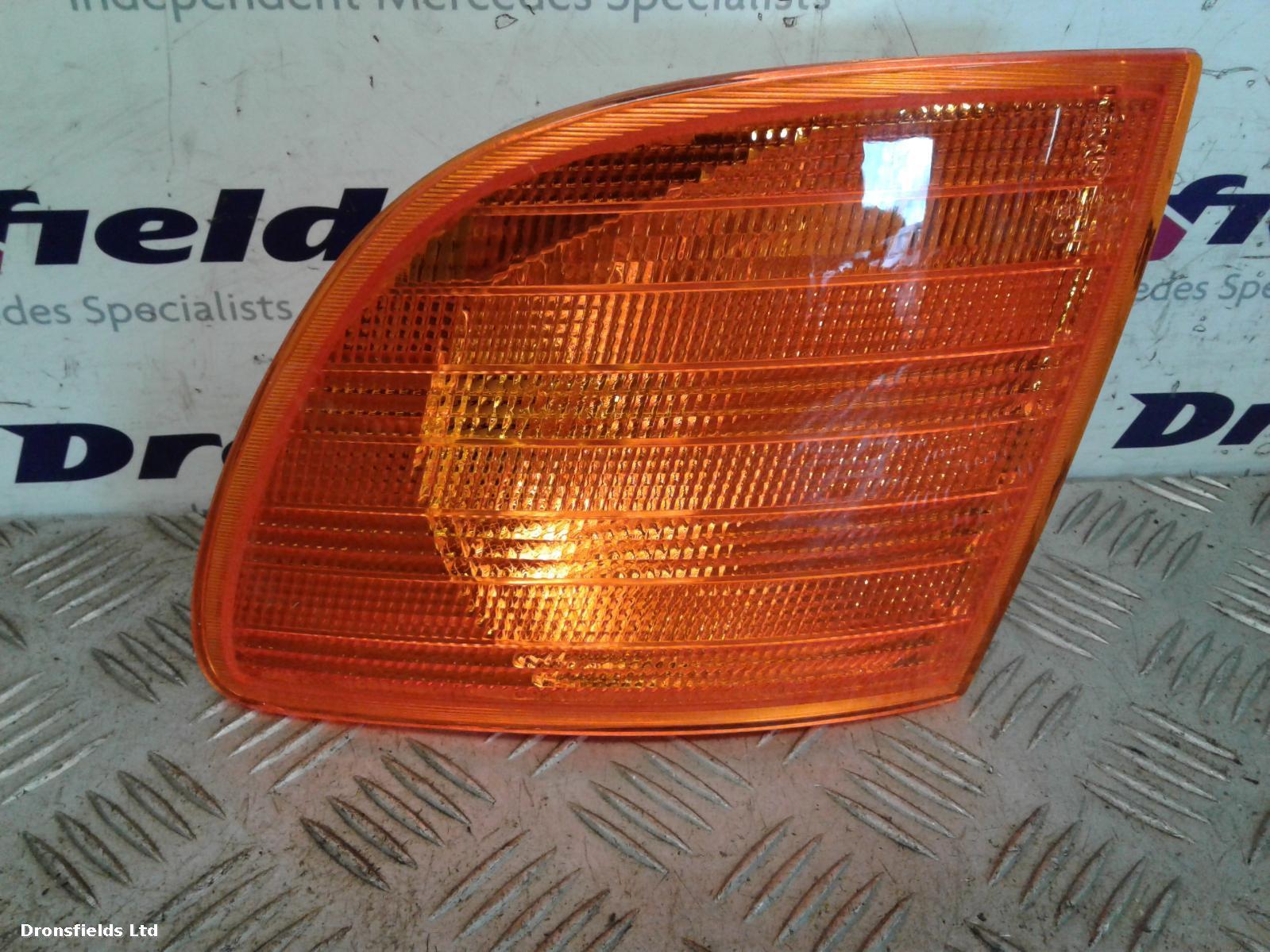 View Auto part L Indicator Light Mercedes Vito 1900