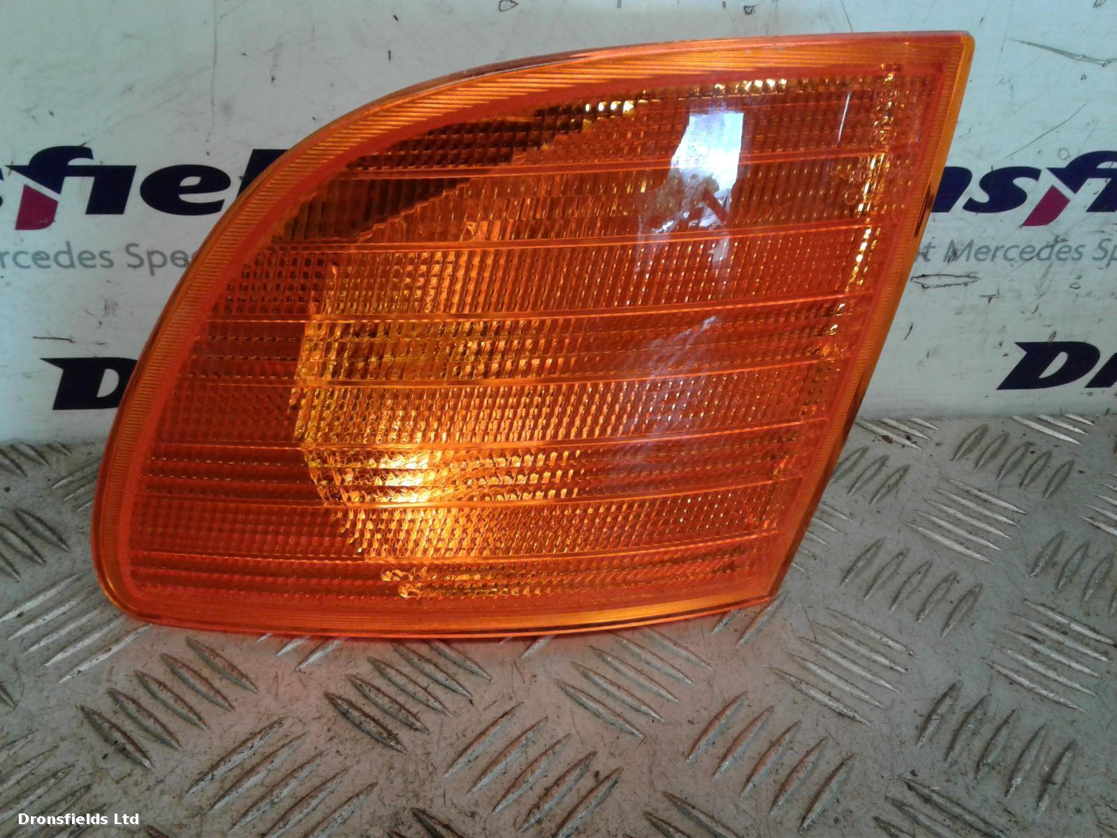 View Auto part L Indicator Light Mercedes Vito 1900
