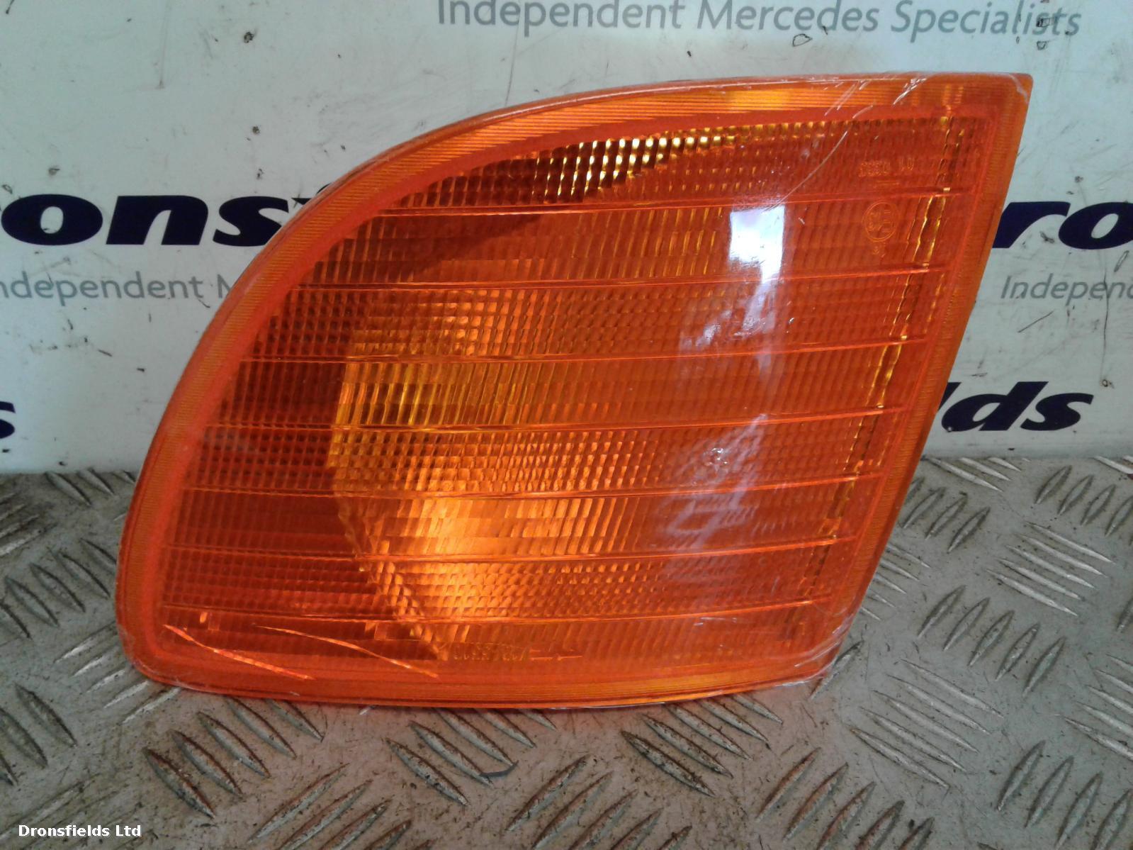 View Auto part L Indicator Light Mercedes Vito 1900