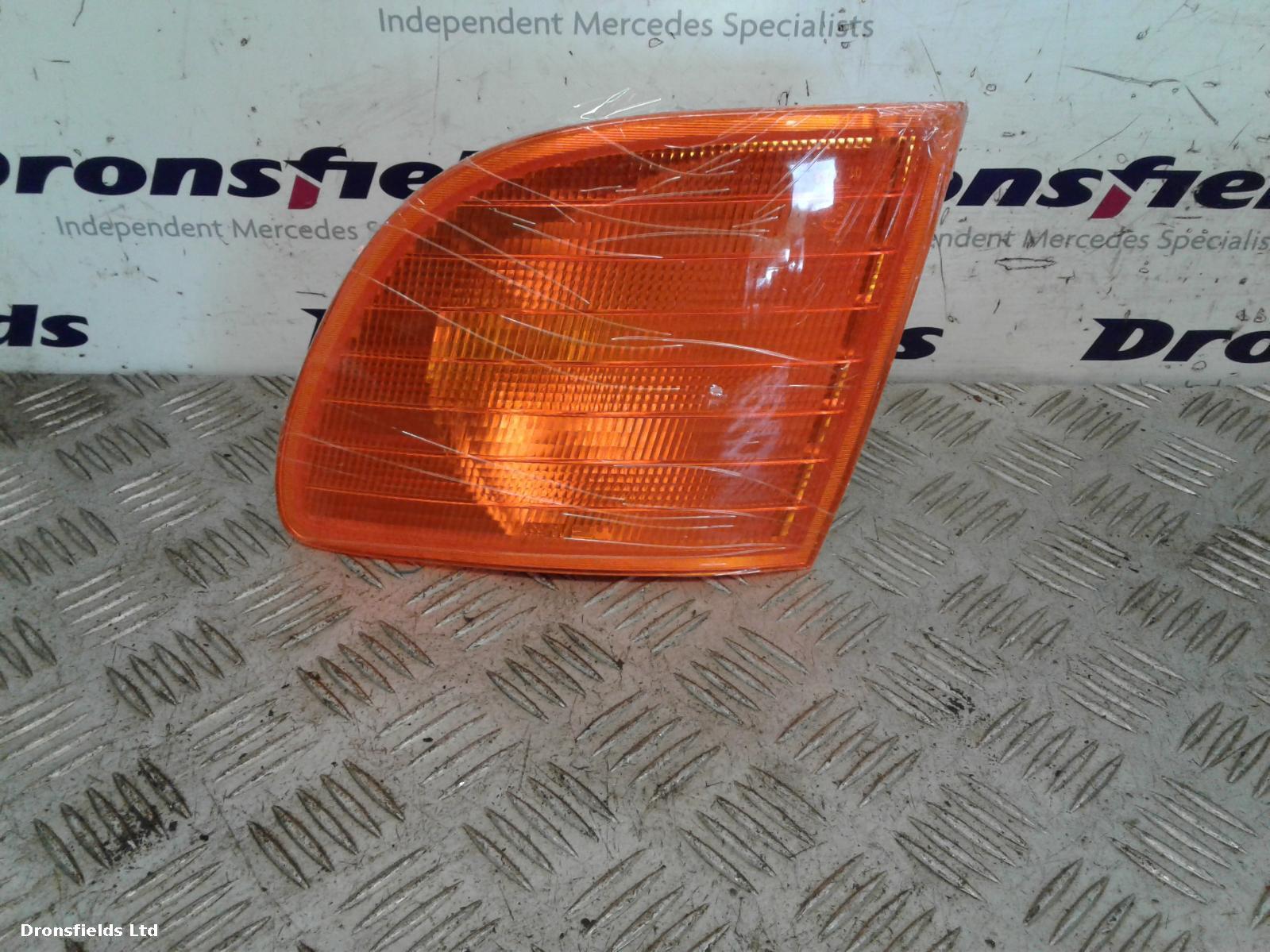 View Auto part L Indicator Light Mercedes Vito 1900