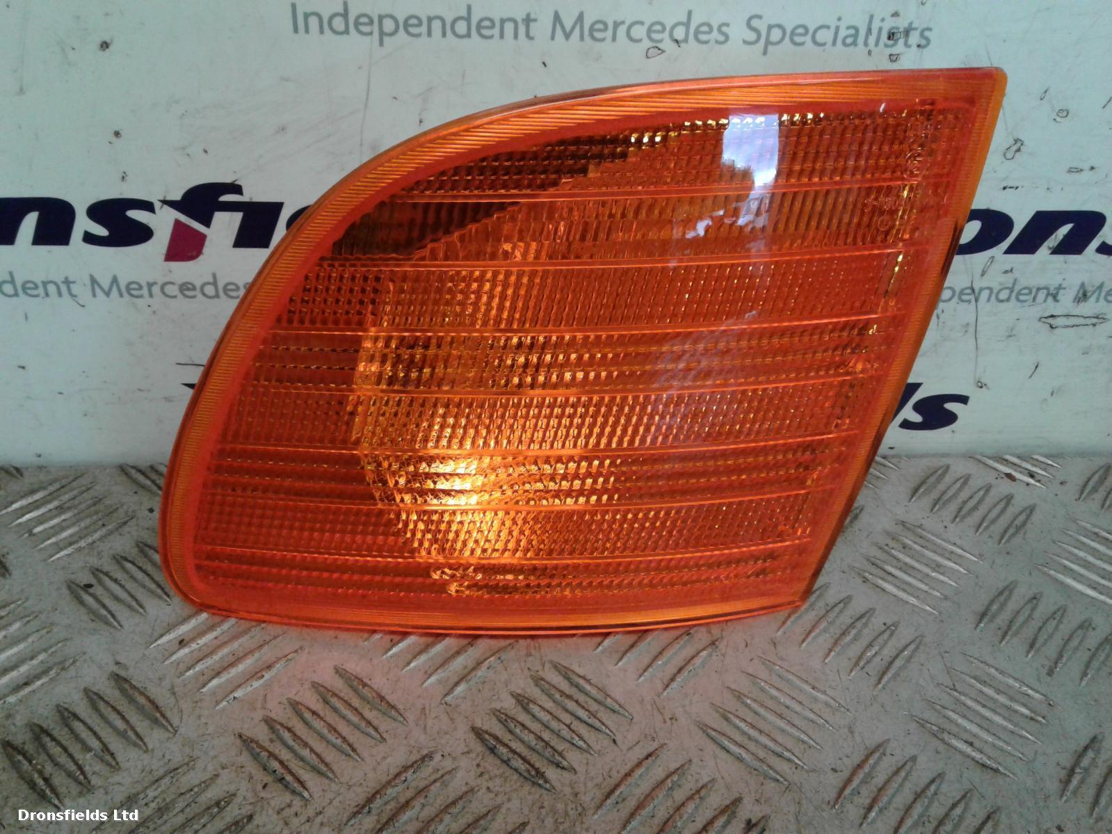 View Auto part L Indicator Light Mercedes Vito 1900