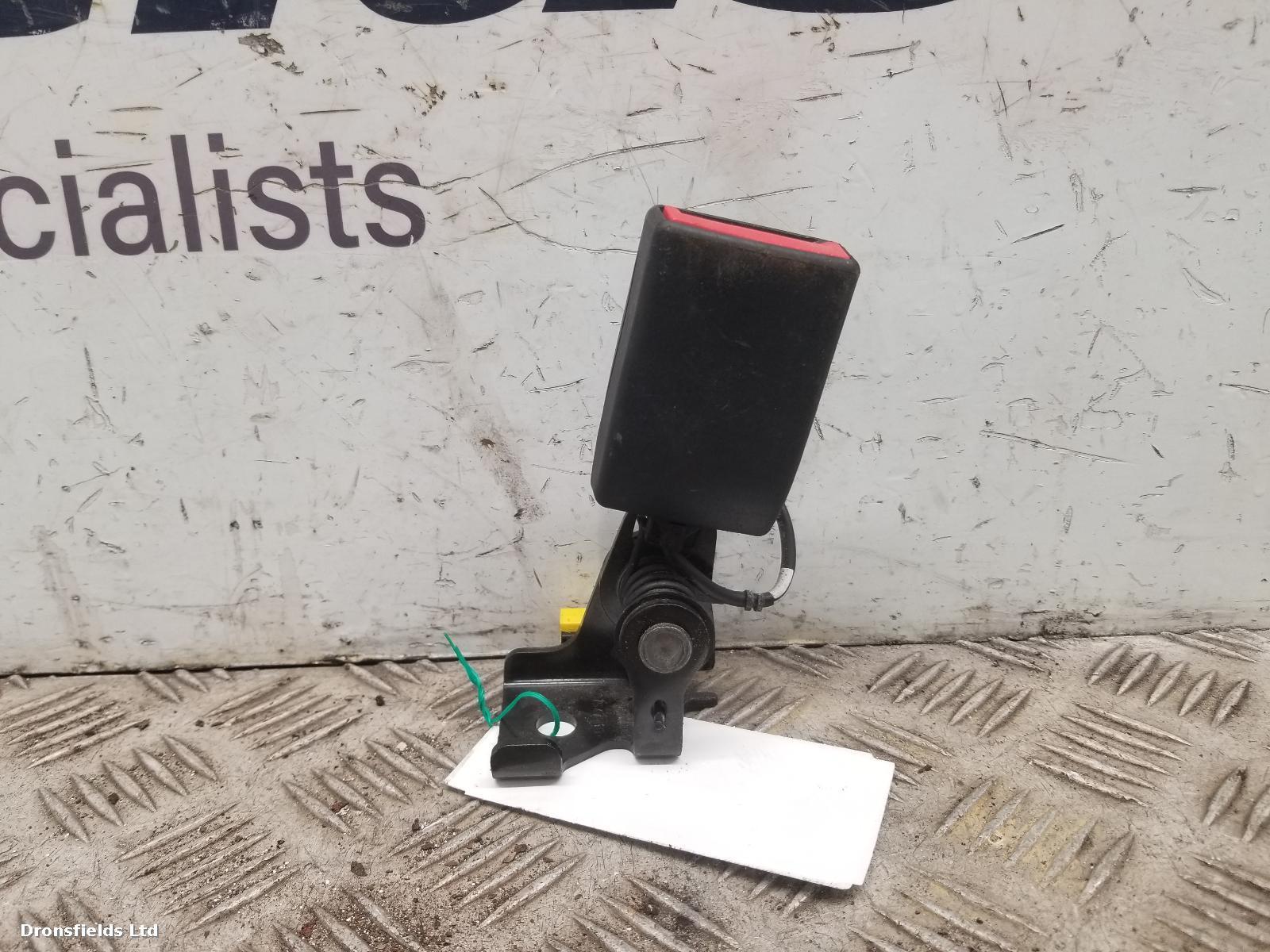 View Auto part Seat Belt Mercedes Cla 2015