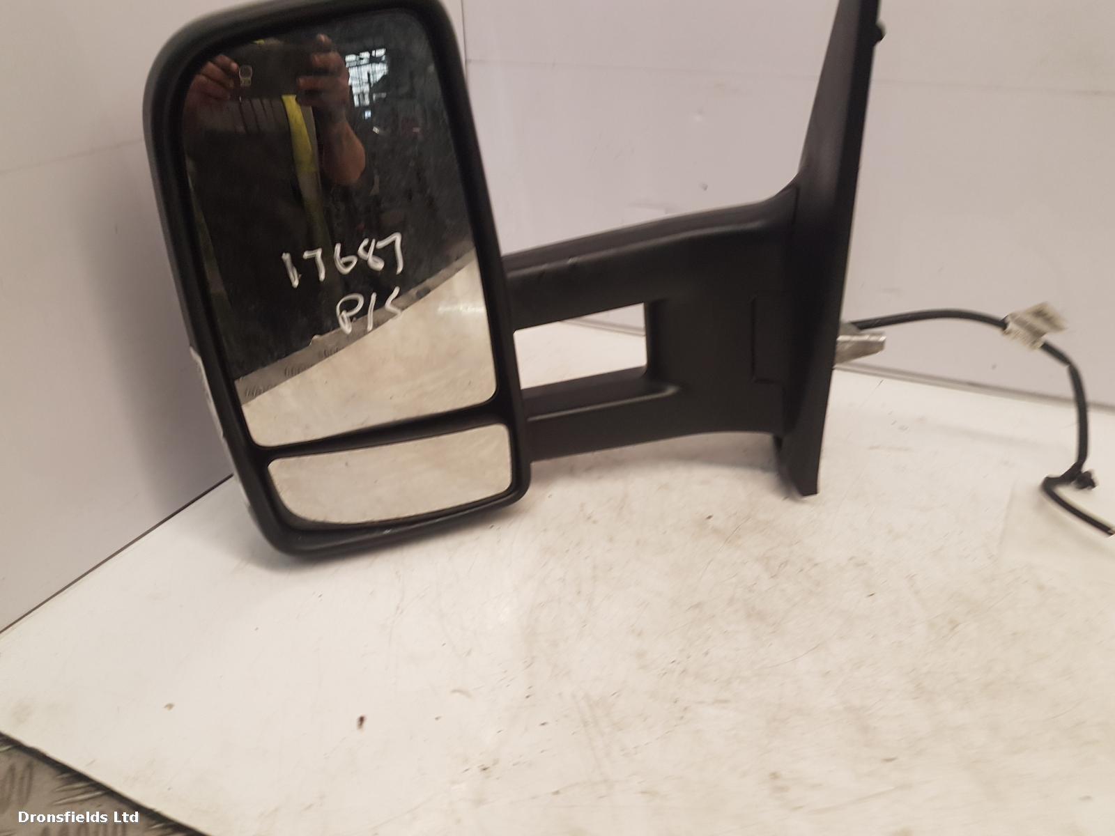 View Auto part L Door Mirror Mercedes Sprinter 2021