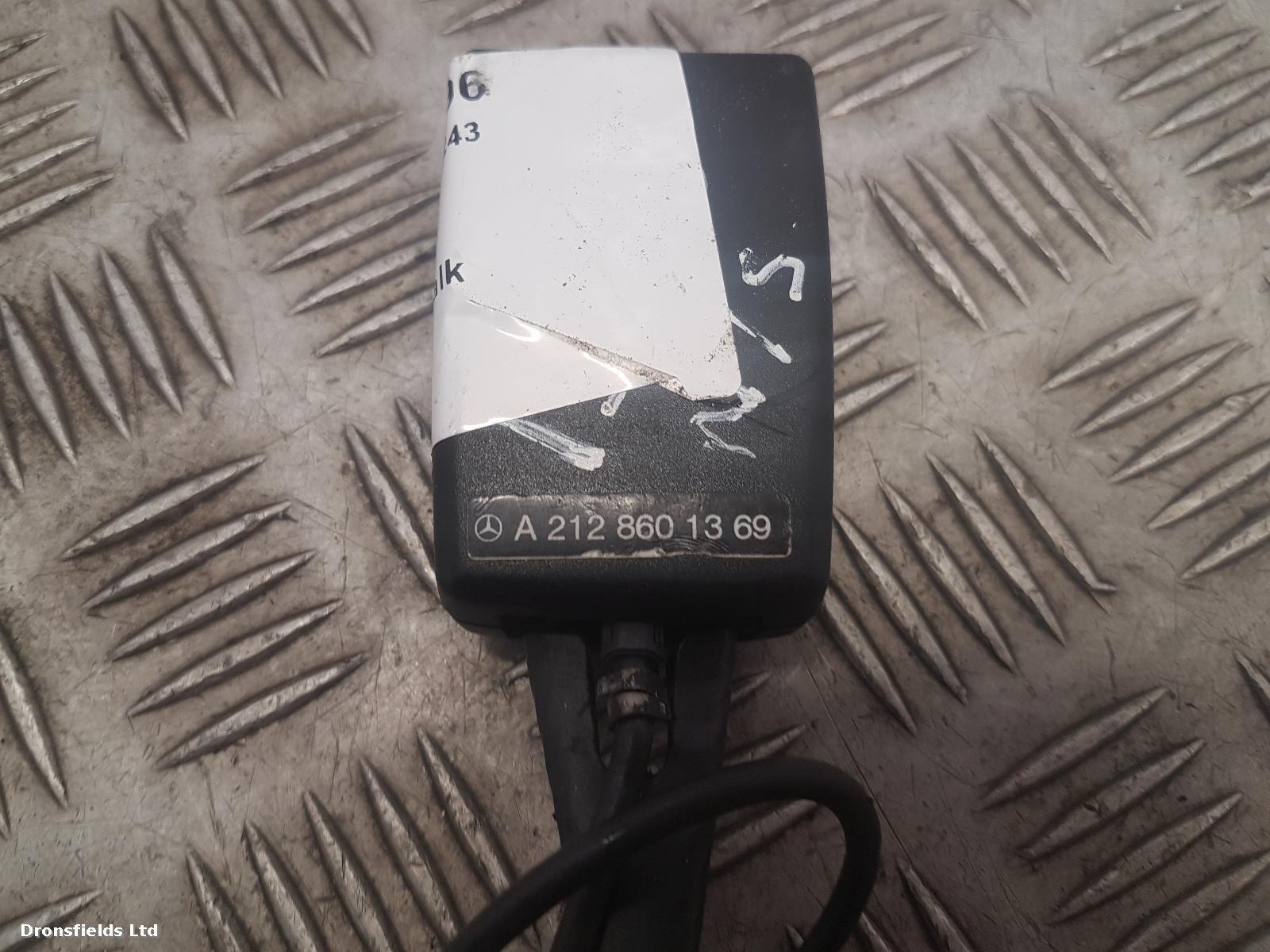 View Auto part Seat Belt Mercedes E Class 2013