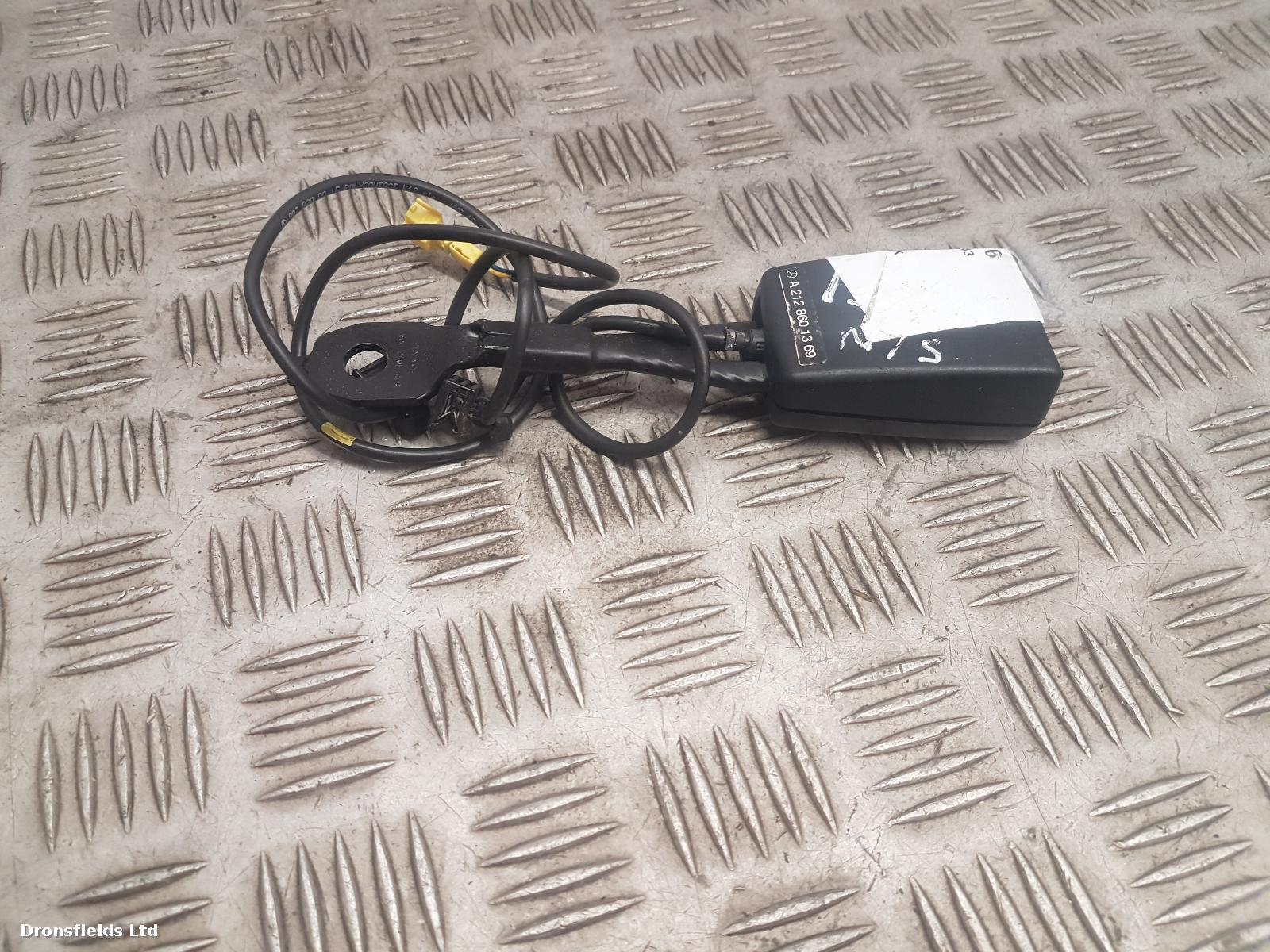 View Auto part Seat Belt Mercedes E Class 2013