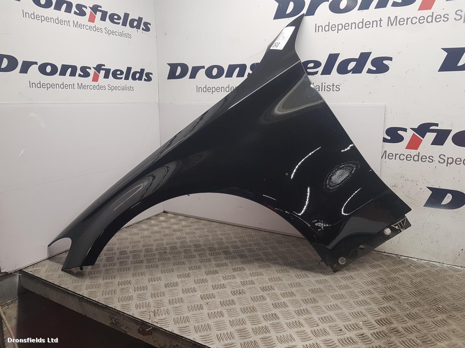 View Auto part L Wing Mercedes C Class 2015