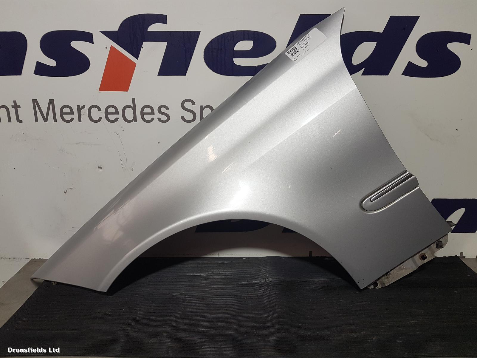 View Auto part L Wing Mercedes C Class 2009