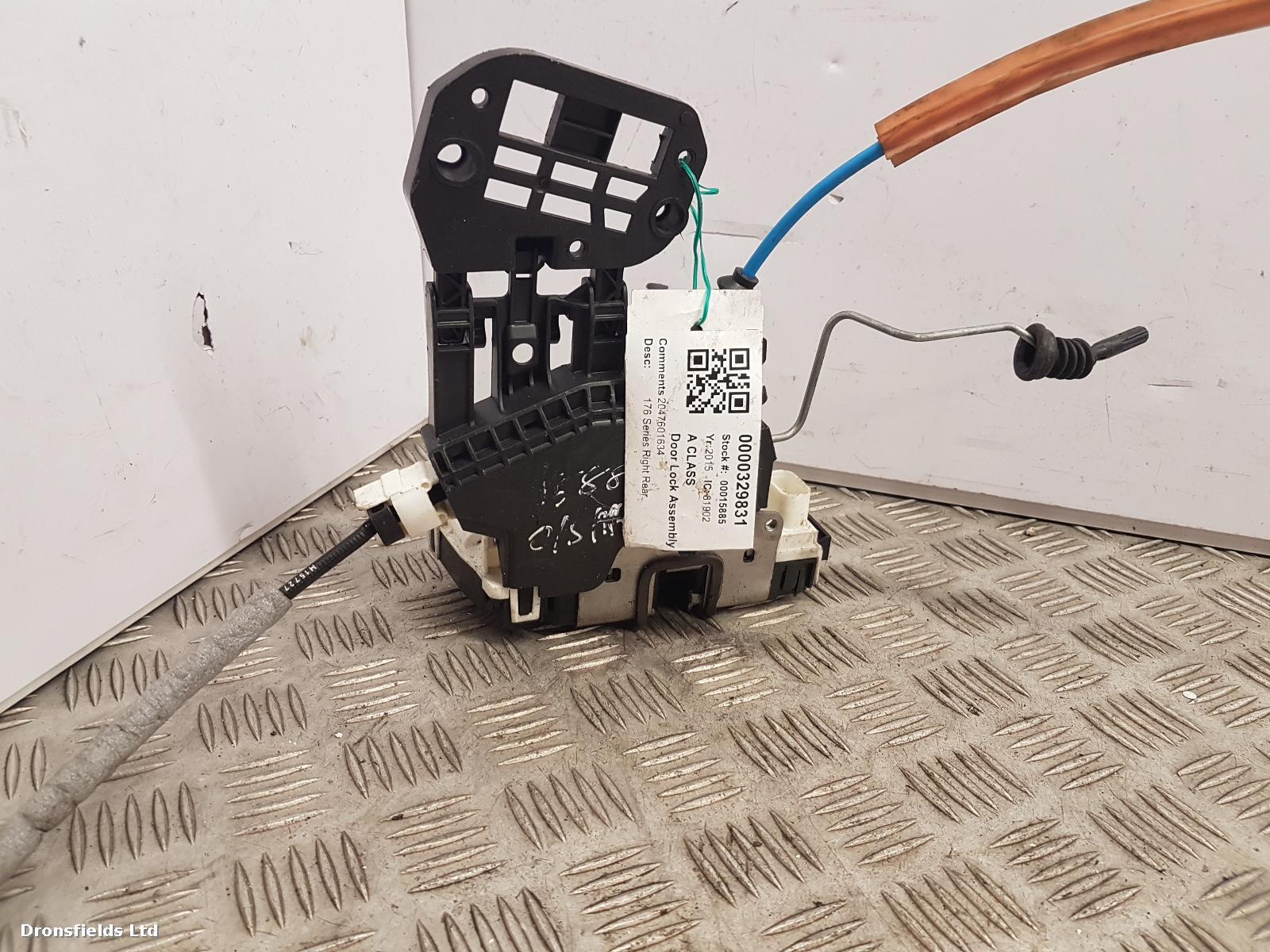 View Auto part Door Lock Assembly Mercedes A Class 2015