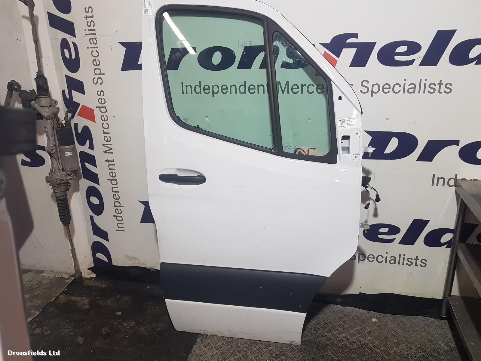 View Auto part R Front Door Mercedes Sprinter 2022