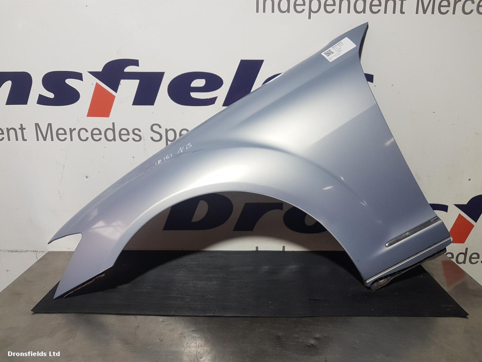 View Auto part L Wing Mercedes S Class 2007