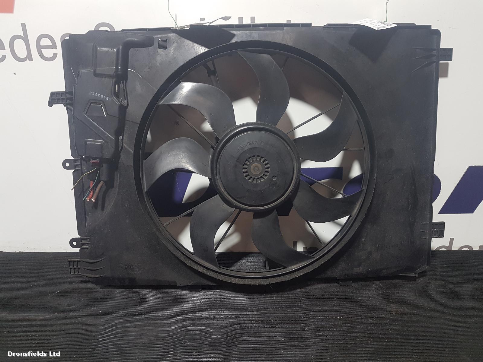 View Auto part Engine Cooling Motor Mercedes A Class 2014