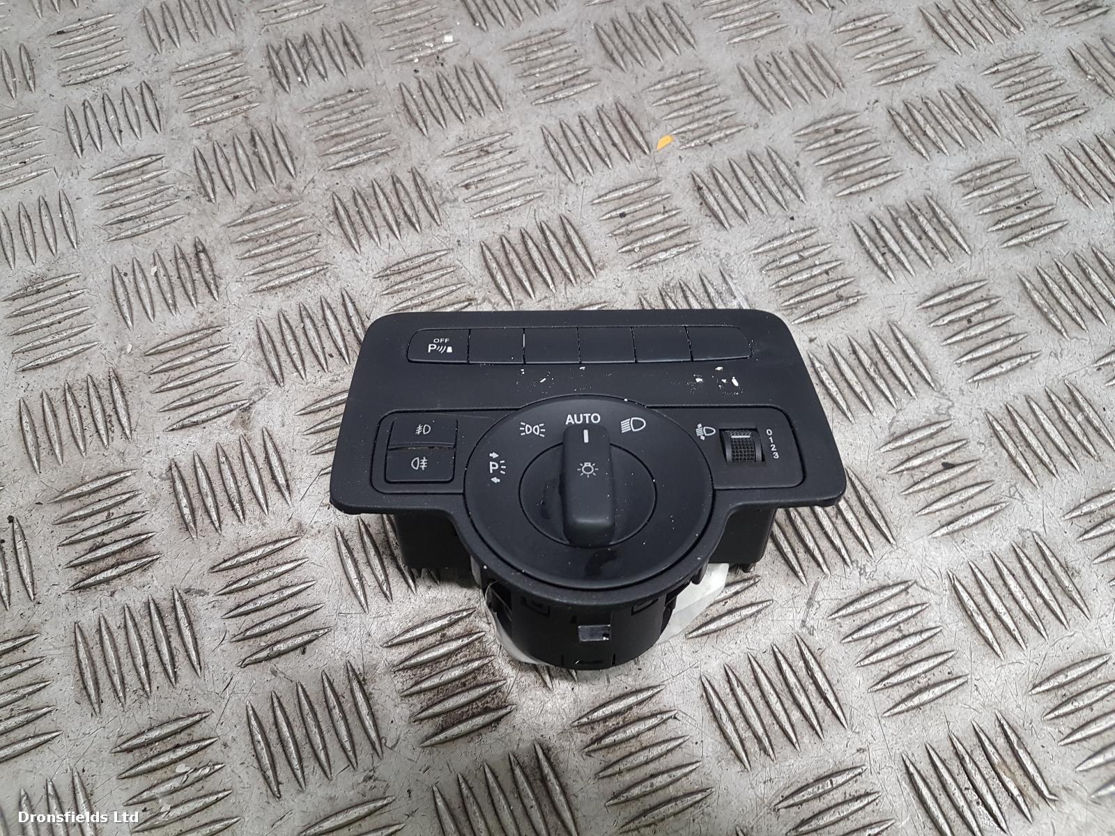 View Auto part Headlight Switch Mercedes Vito 2022
