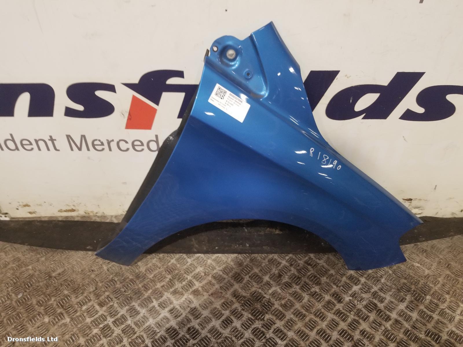 View Auto part R Wing Mercedes B Class 2014