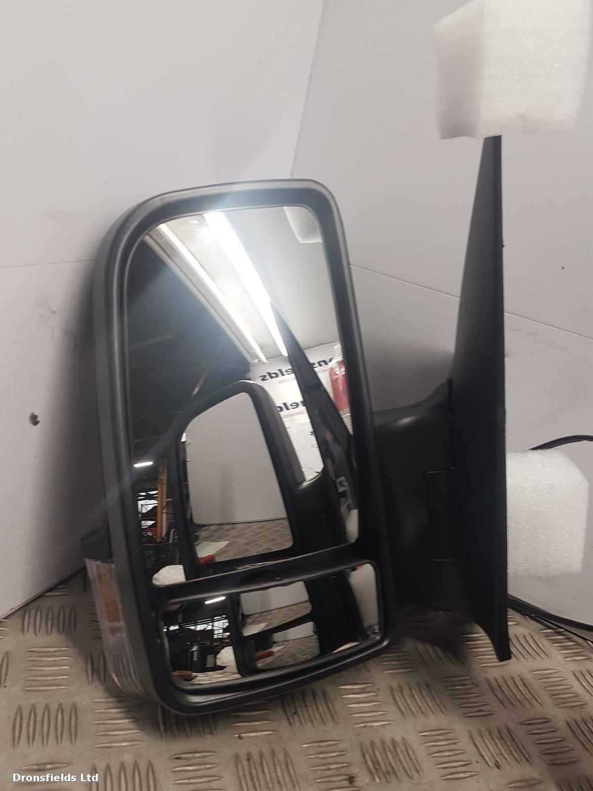 View Auto part L Door Mirror Mercedes Sprinter 2017