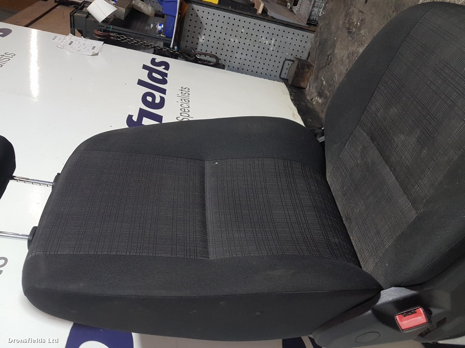 View Auto part Front Seat Mercedes Sprinter 2017