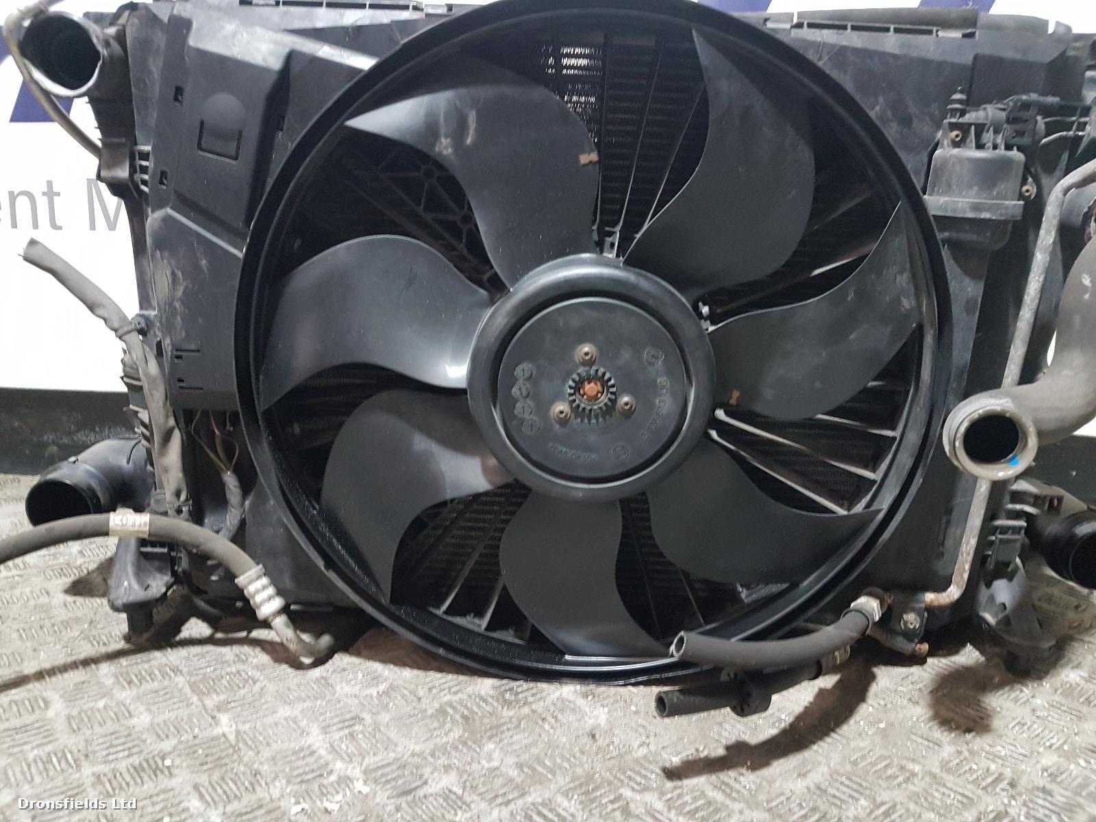 View Auto part Engine Cooling Motor Mercedes E Class 2015