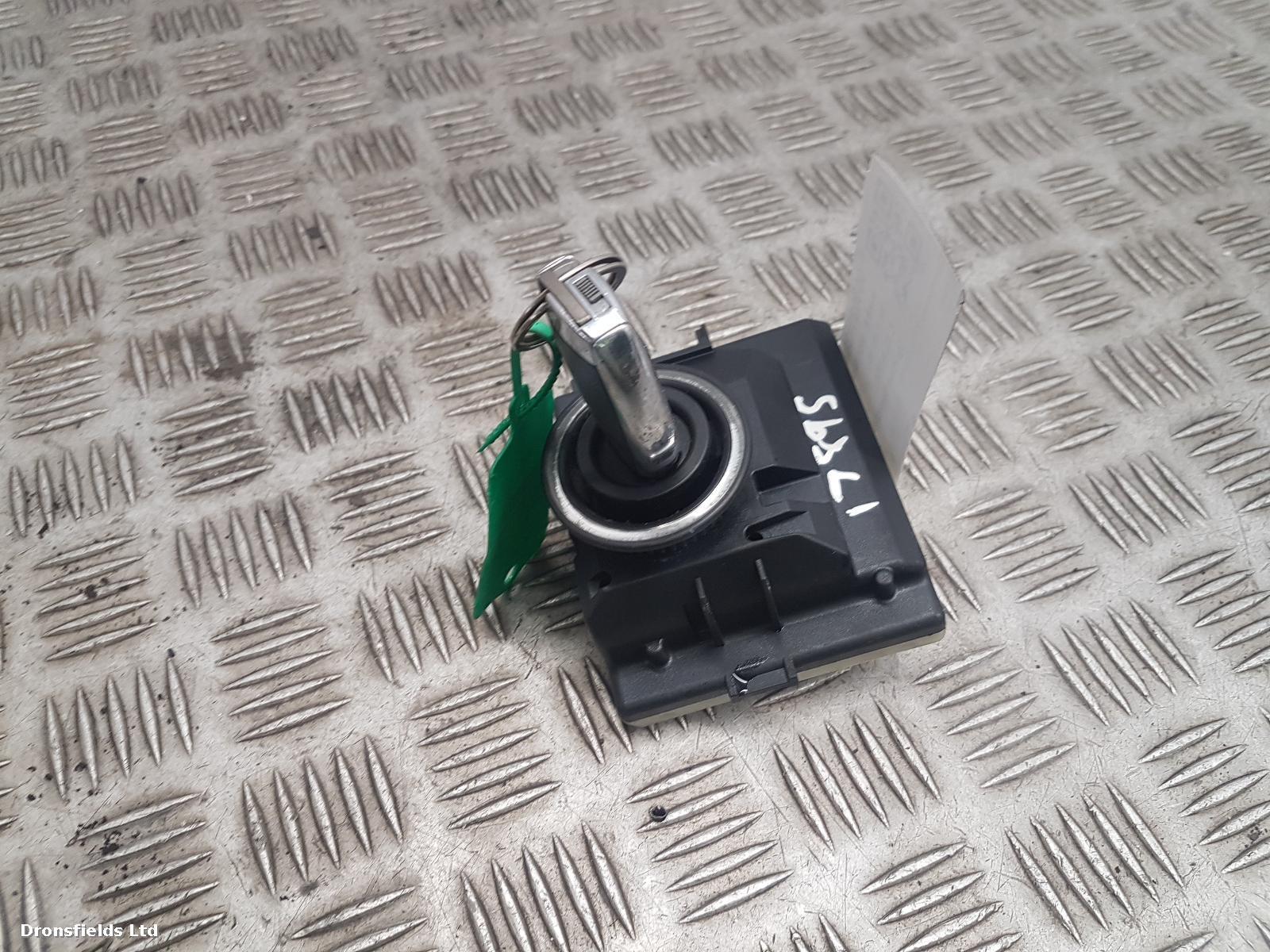 View Auto part Ignition Switch/Button Mercedes C Class 2016