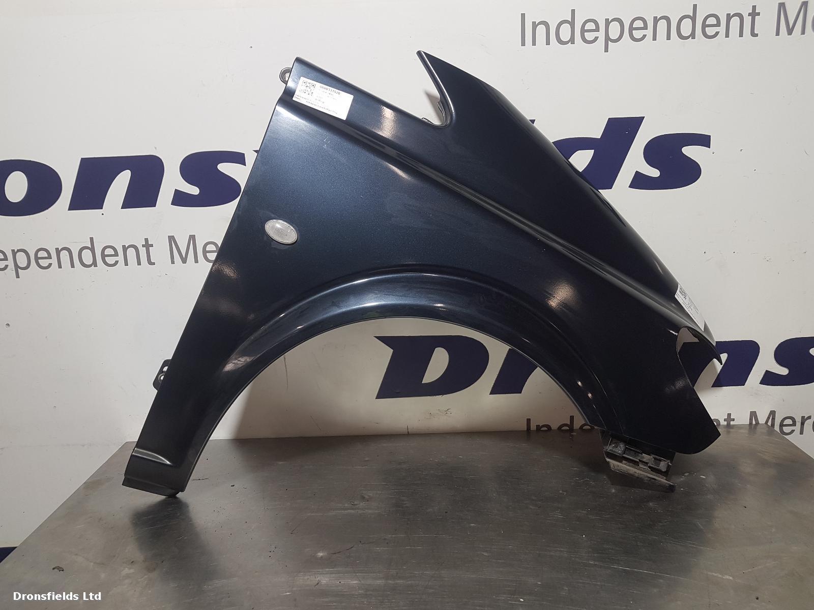 View Auto part R Wing Mercedes Vito 2008