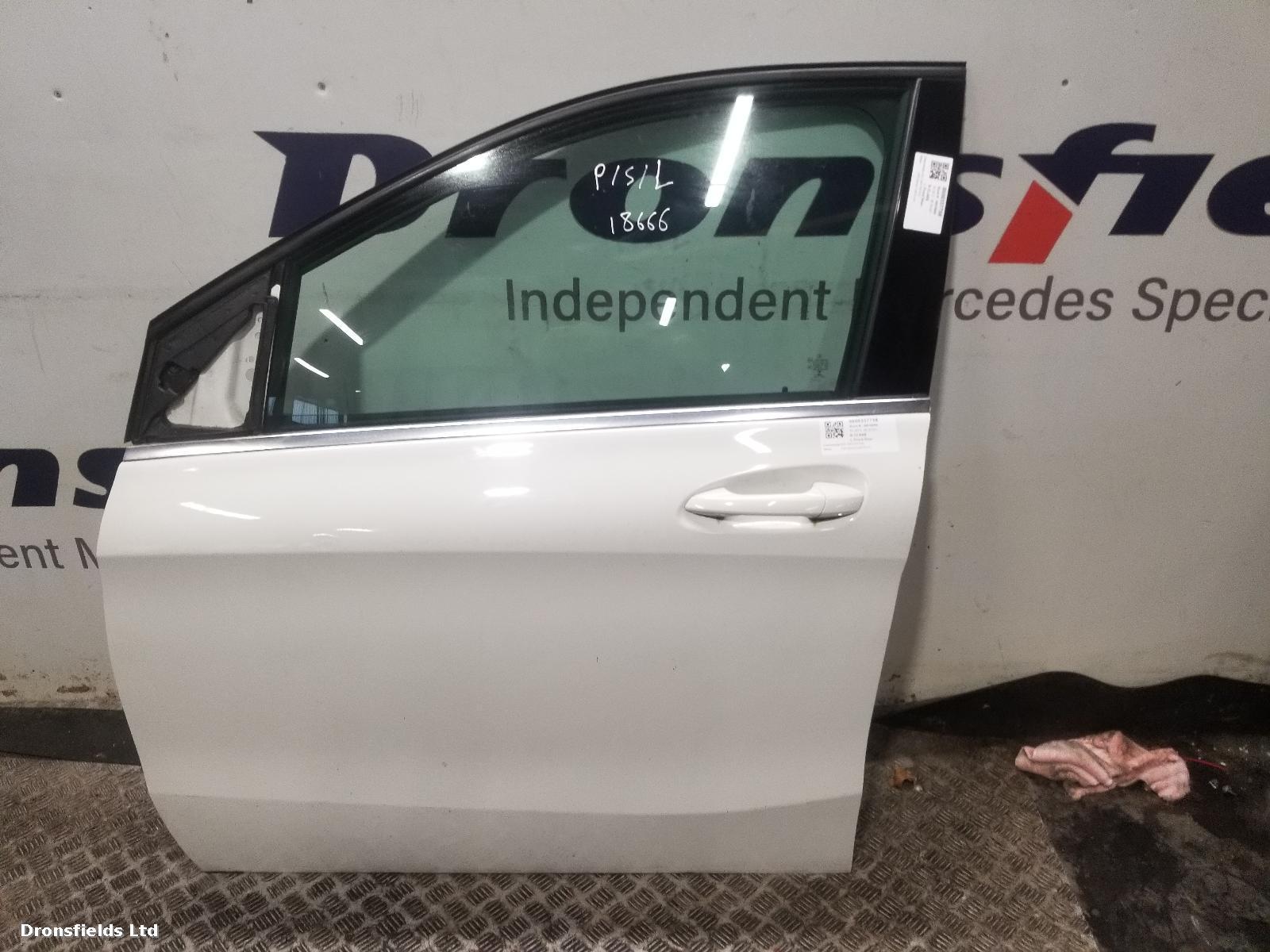 View Auto part L Front Door Mercedes B Class 2013