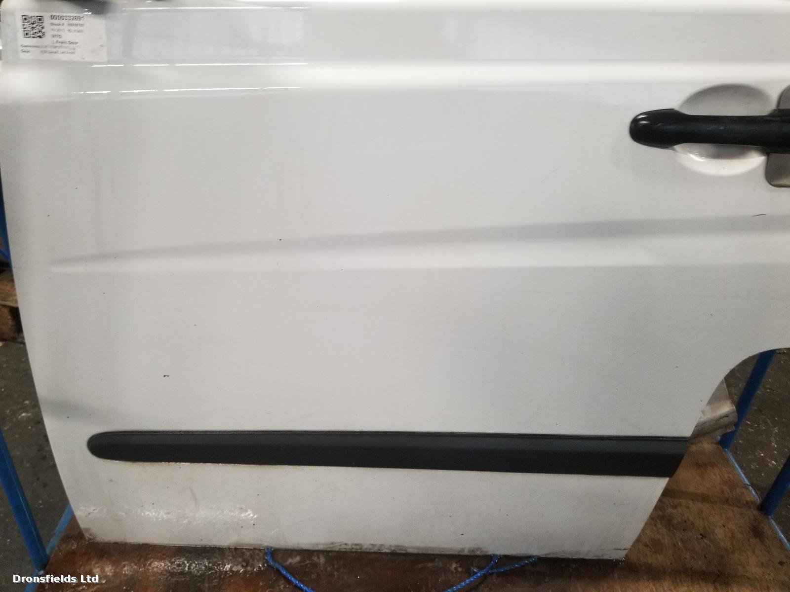 View Auto part L Front Door Mercedes Vito 2015