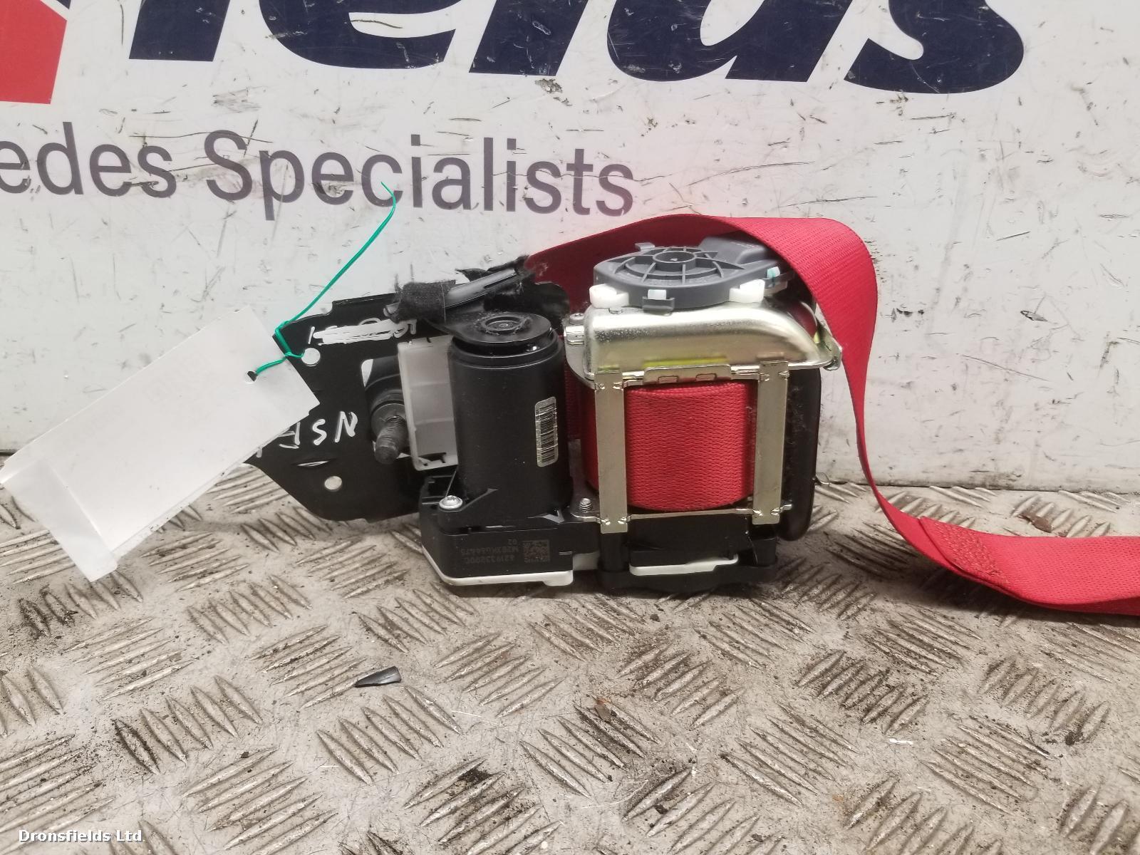 View Auto part Seat Belt Mercedes C Class 2012