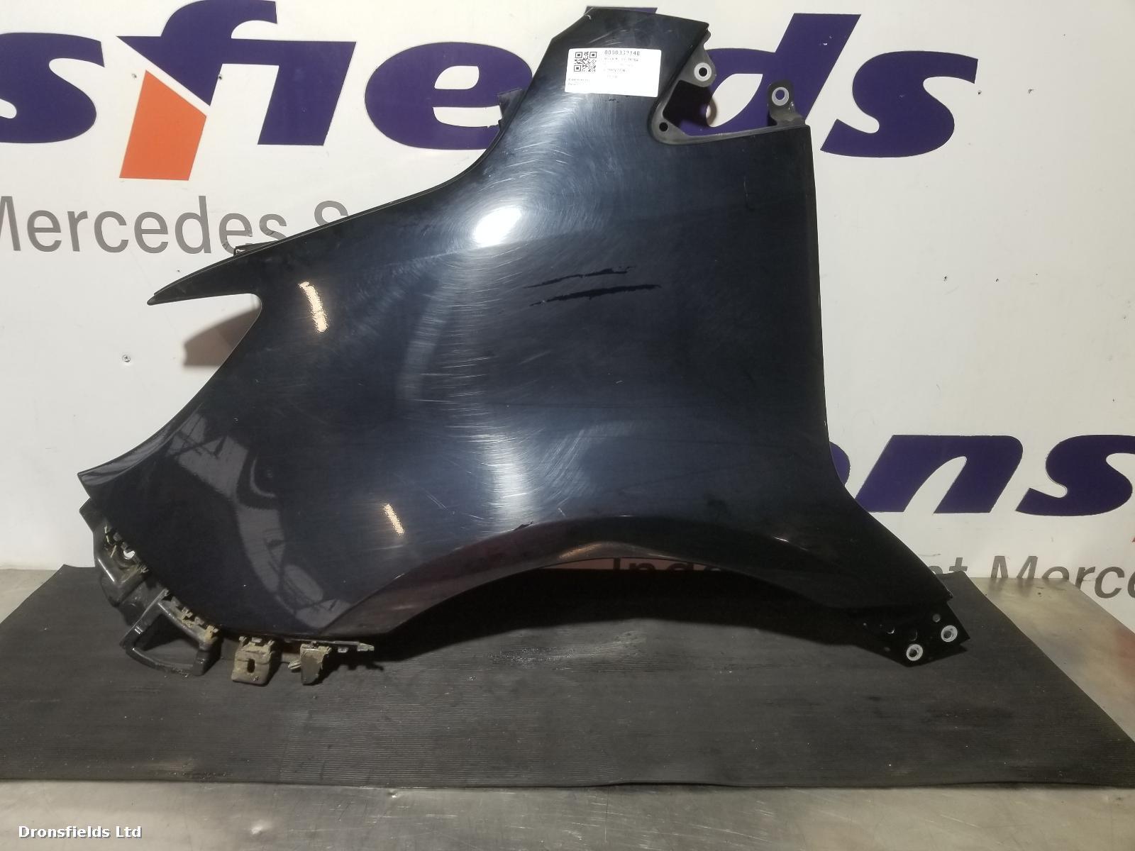 View Auto part L Wing Mercedes Sprinter 2022