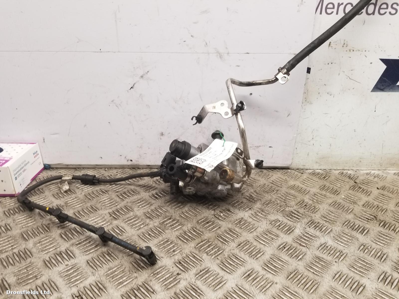 View Auto part Injector Pump Mercedes Sprinter 2019