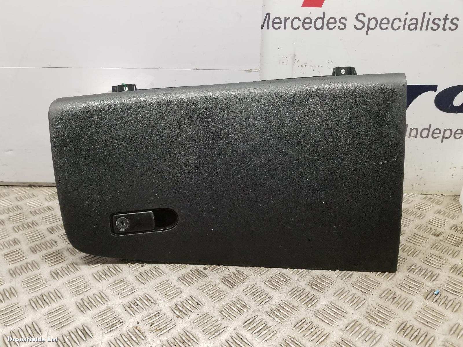 View Auto part Glove Box Mercedes Vito 2020