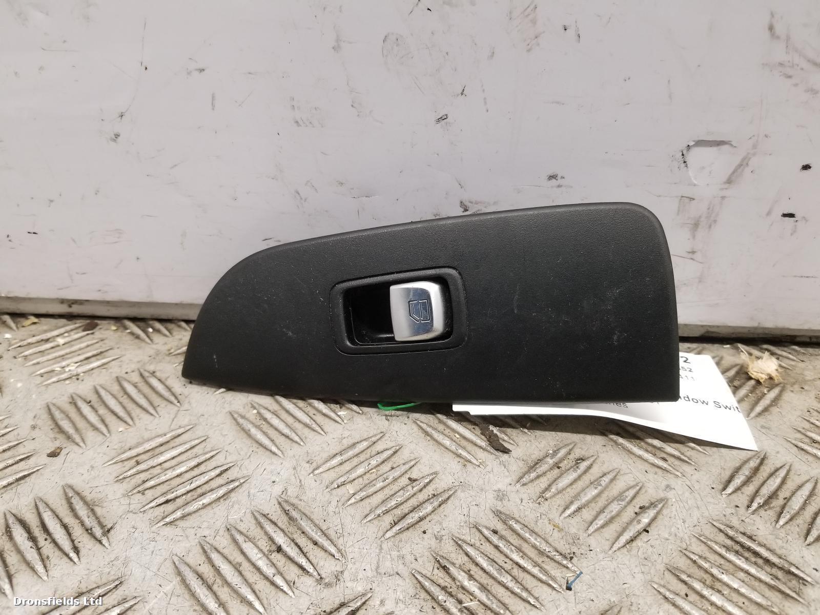 View Auto part Elect. Window Switch Mercedes Vito 2020