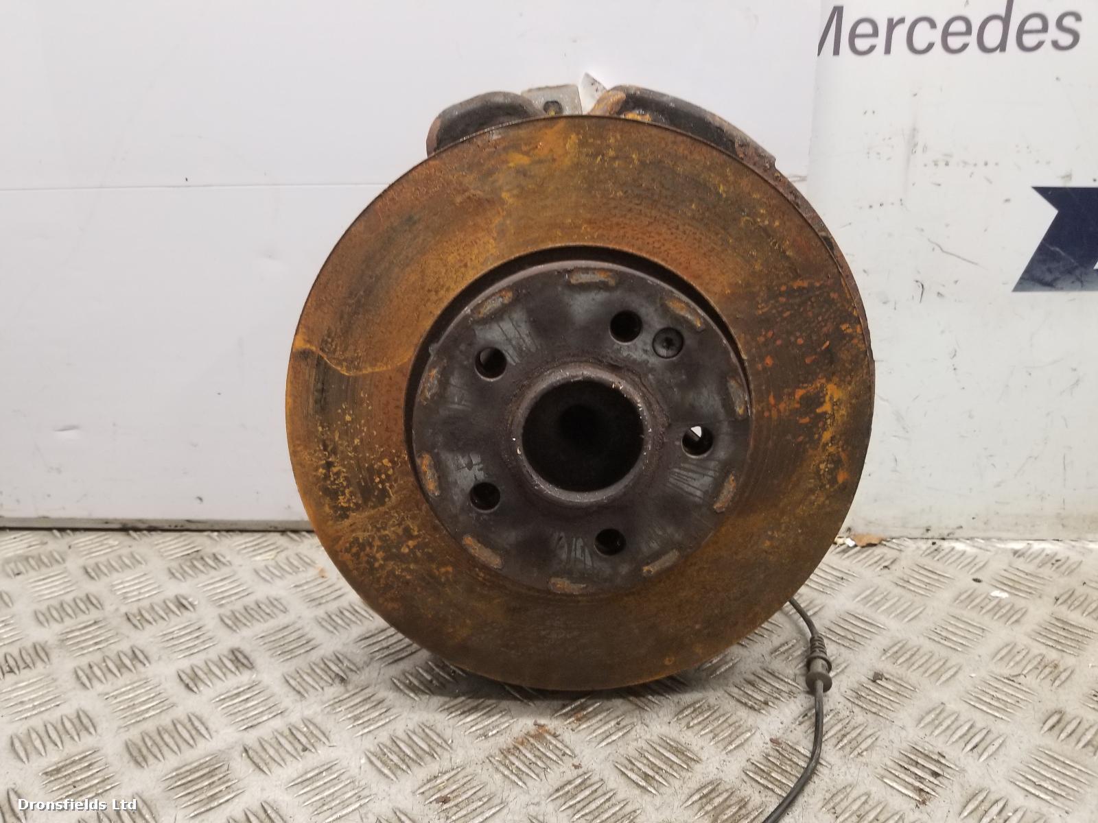 View Auto part RF Hub/Stub Axle Assembly Mercedes Vito 2020