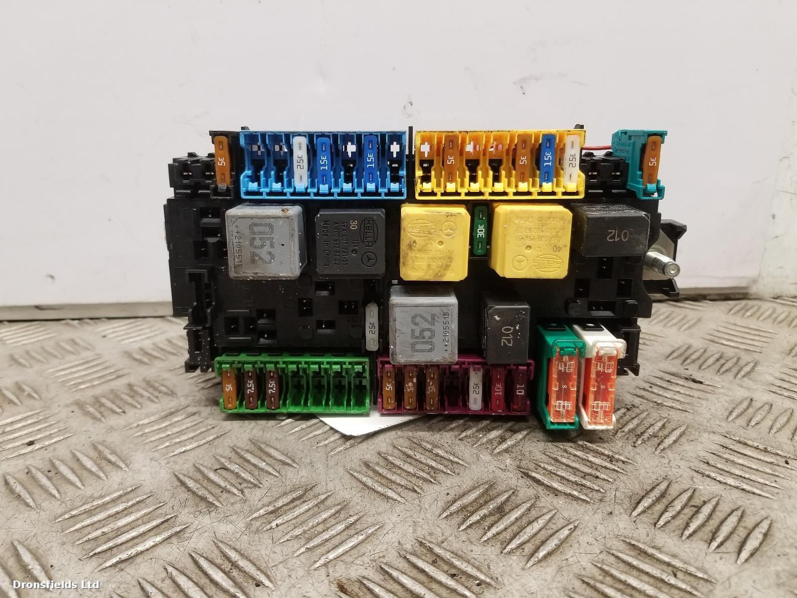 View Auto part Fuse Box Mercedes Vito 2021
