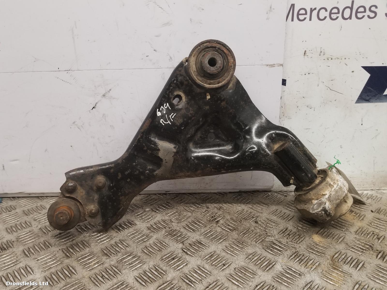 View Auto part RF Lower Control Arm Mercedes Vito 2015