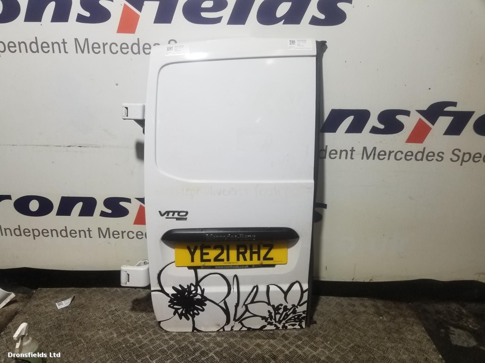 View Auto part L Rear Door Mercedes Vito 2021