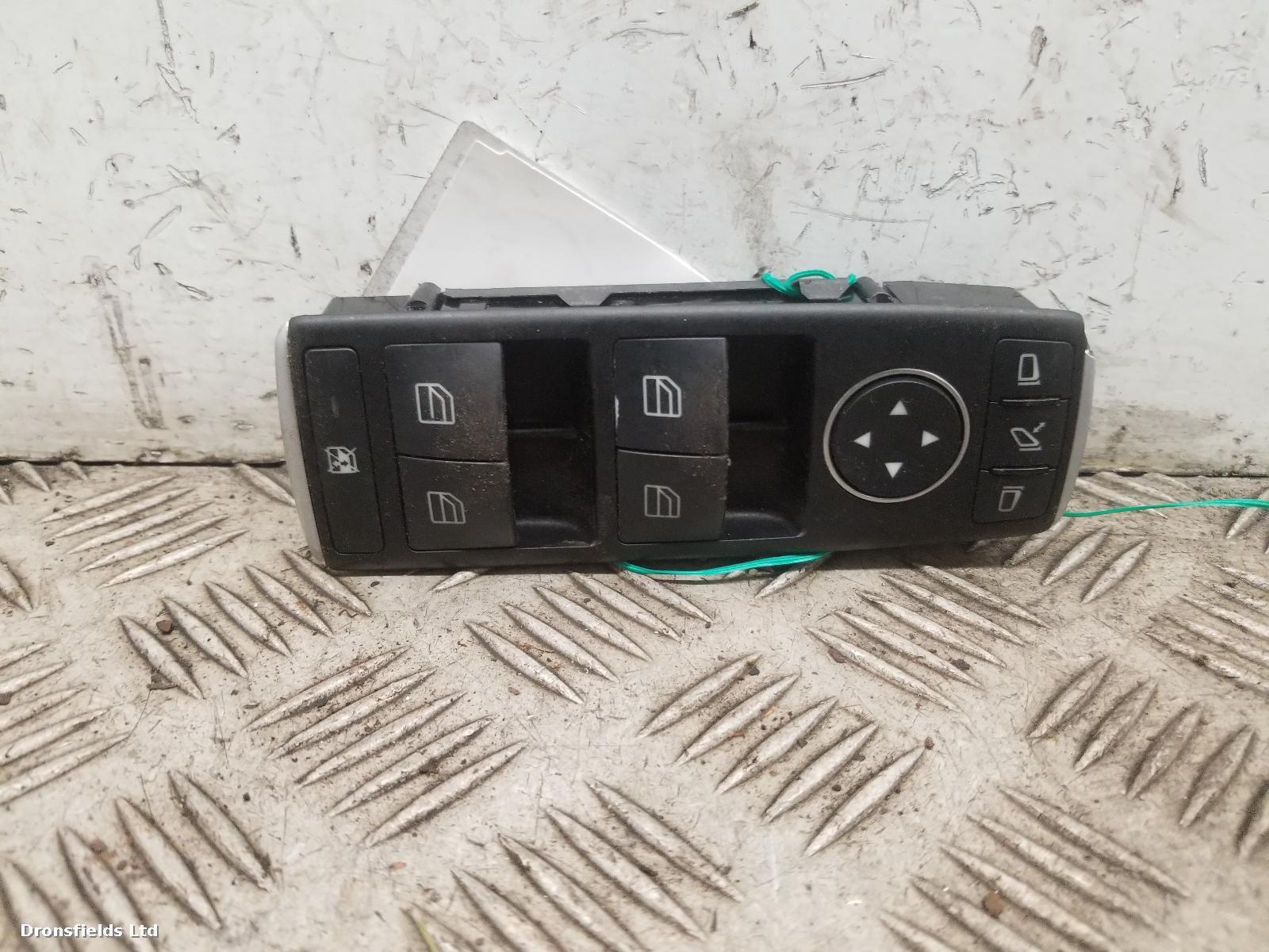 View Auto part Elect. Window Switch Mercedes Gla Class 2017