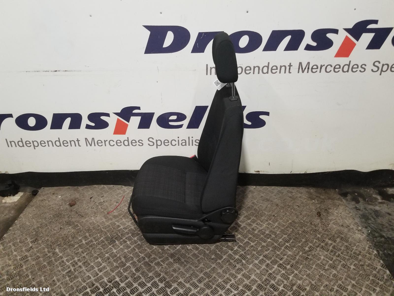 View Auto part Front Seat Mercedes Sprinter 2018