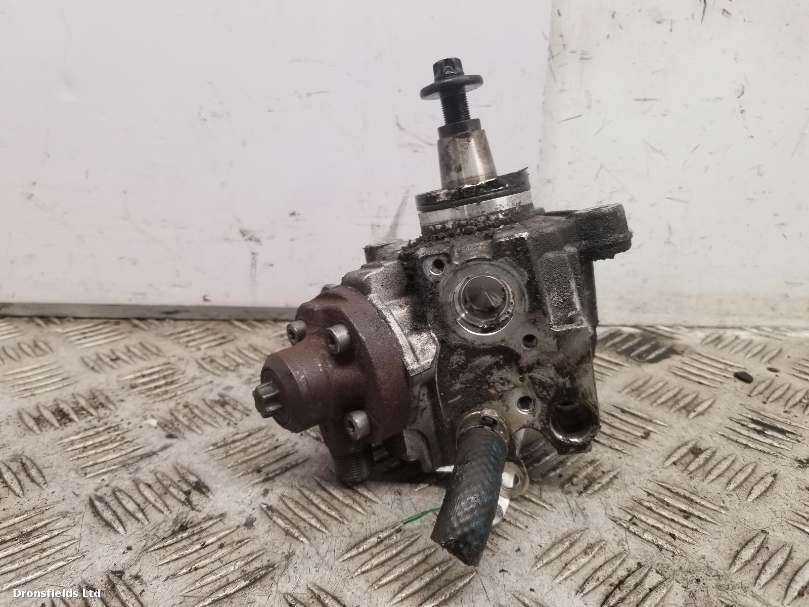 View Auto part Injector Pump Mercedes Sprinter 2019