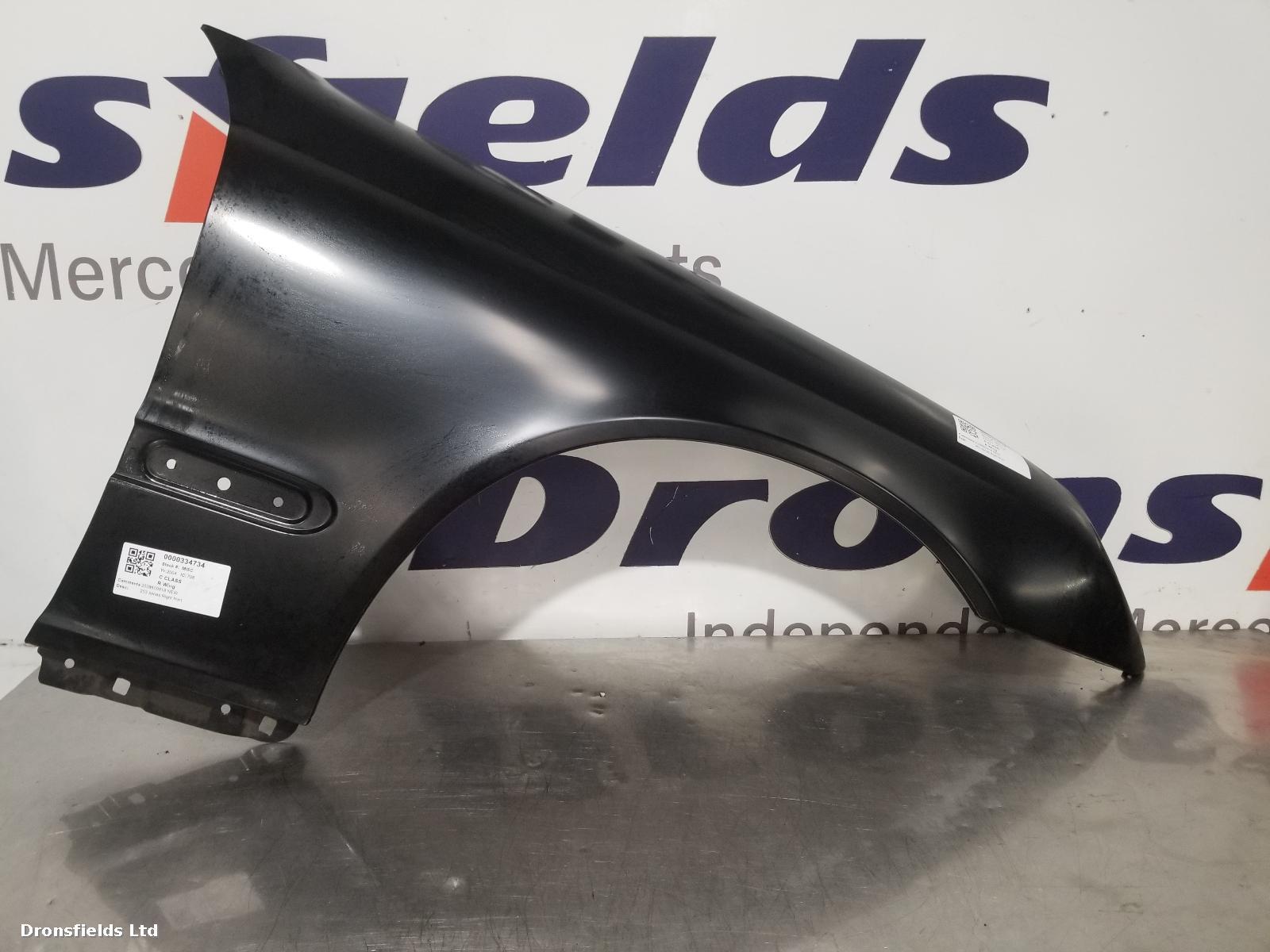 View Auto part R Wing Mercedes C Class 2004