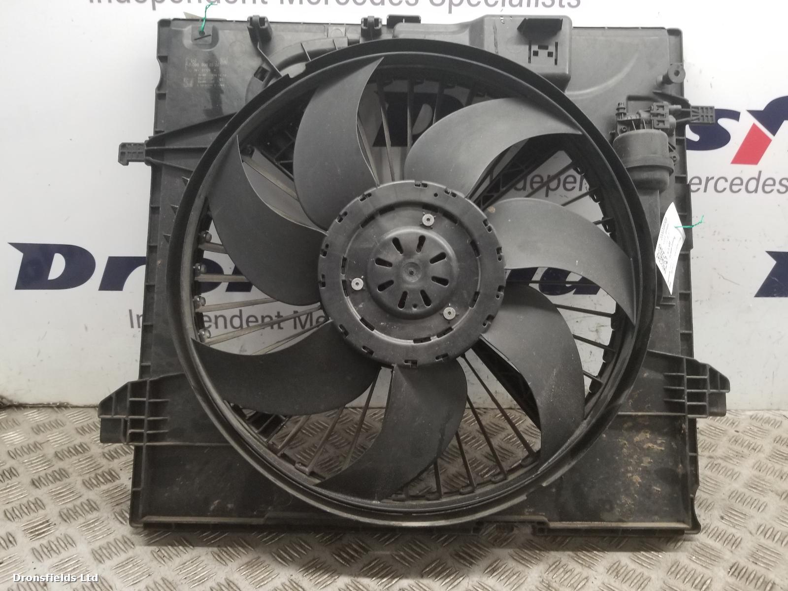 View Auto part Engine Cooling Motor Mercedes M Class 2014
