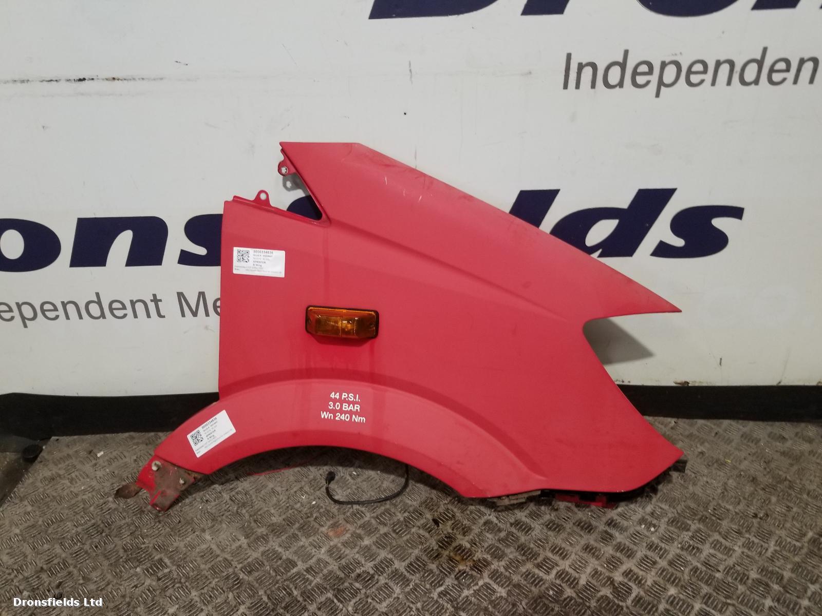 View Auto part R Wing Mercedes Sprinter 2014