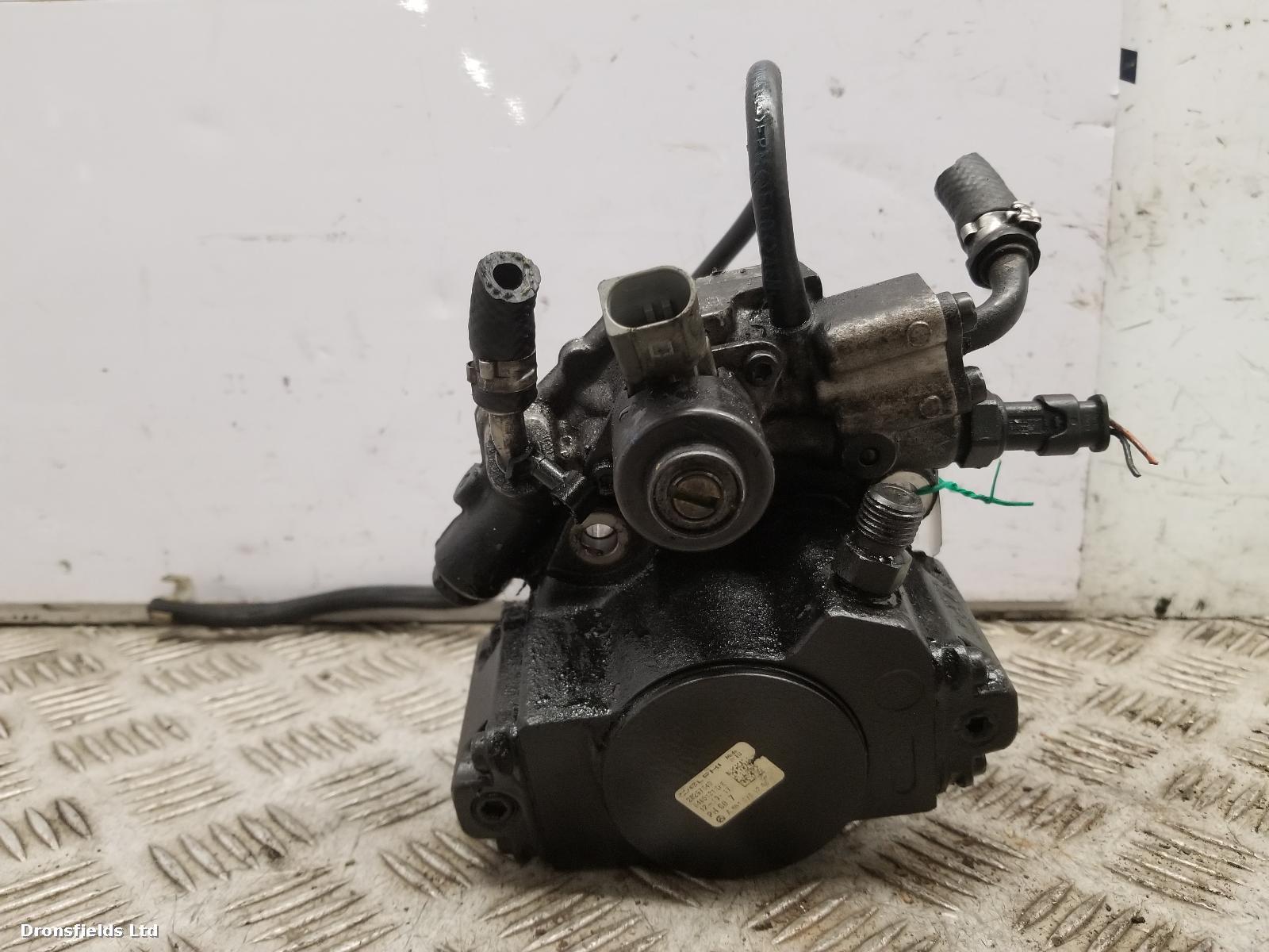 View Auto part Injector Pump Mercedes Sprinter 2018