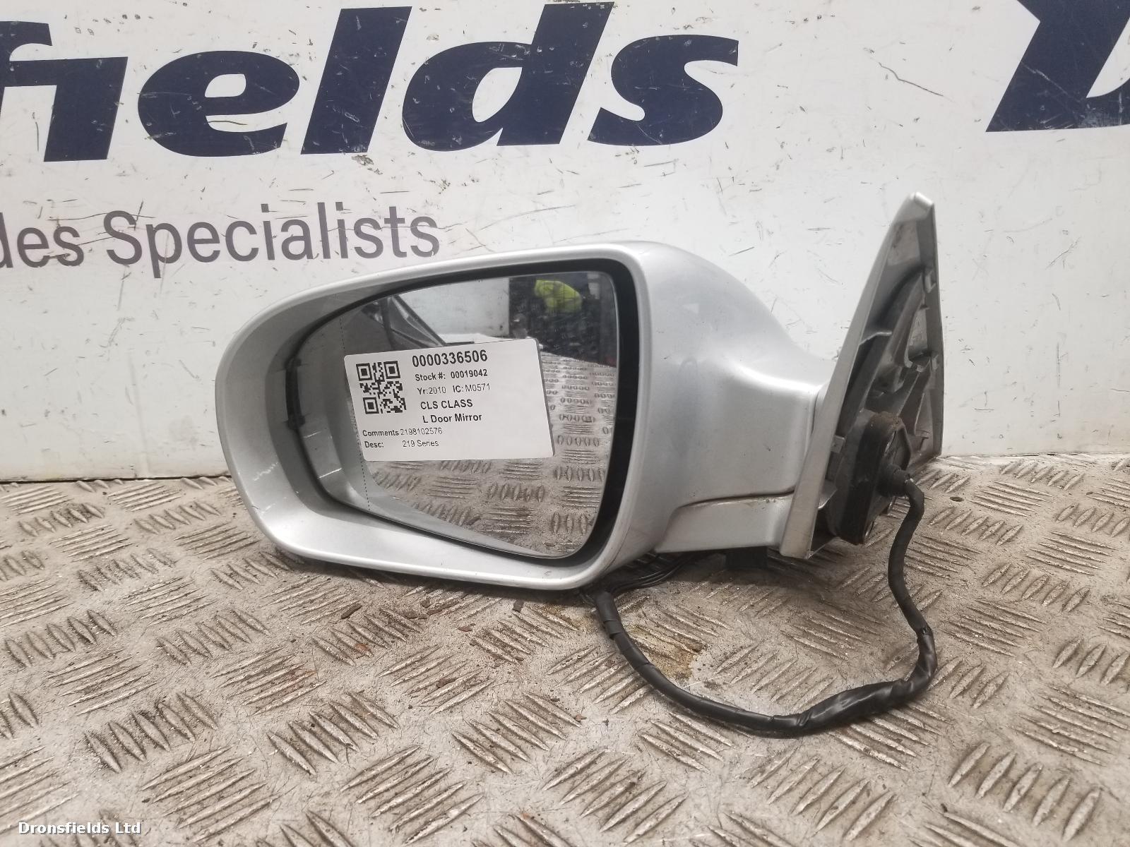 View Auto part L Door Mirror Mercedes Cls Class 2010