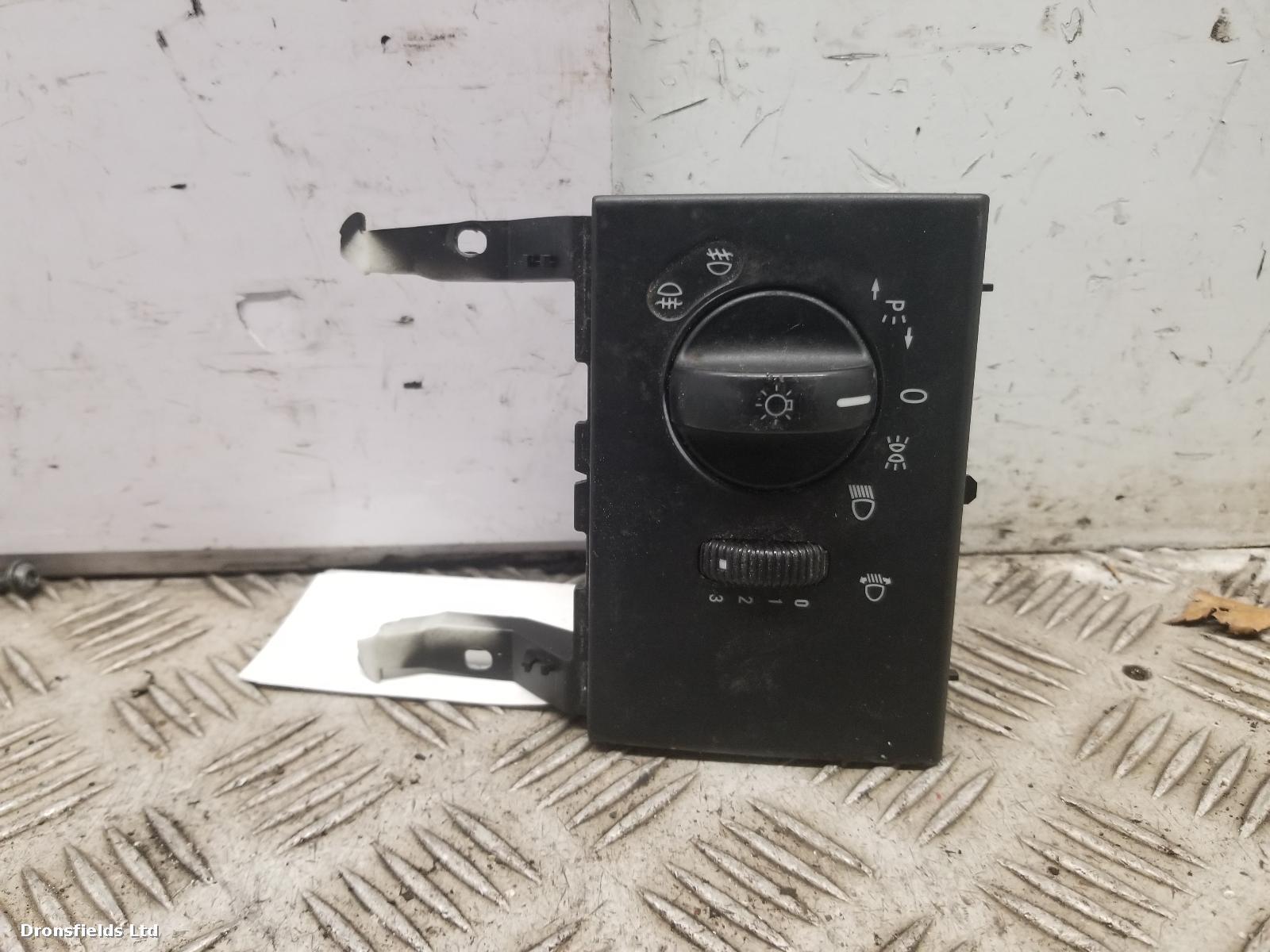 View Auto part Headlight Switch Mercedes Vito 2012