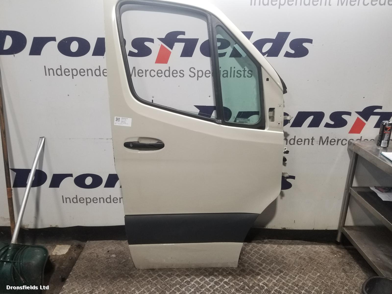 View Auto part R Front Door Mercedes Sprinter 2019