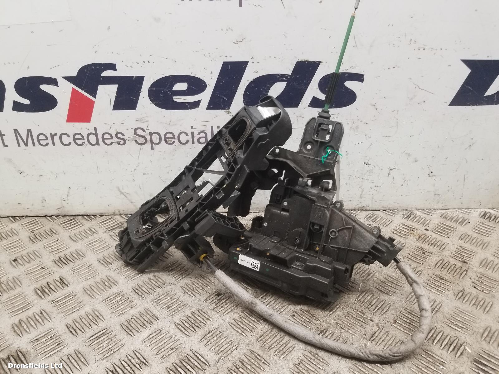 View Auto part Door Lock Assembly Mercedes C Class 2014