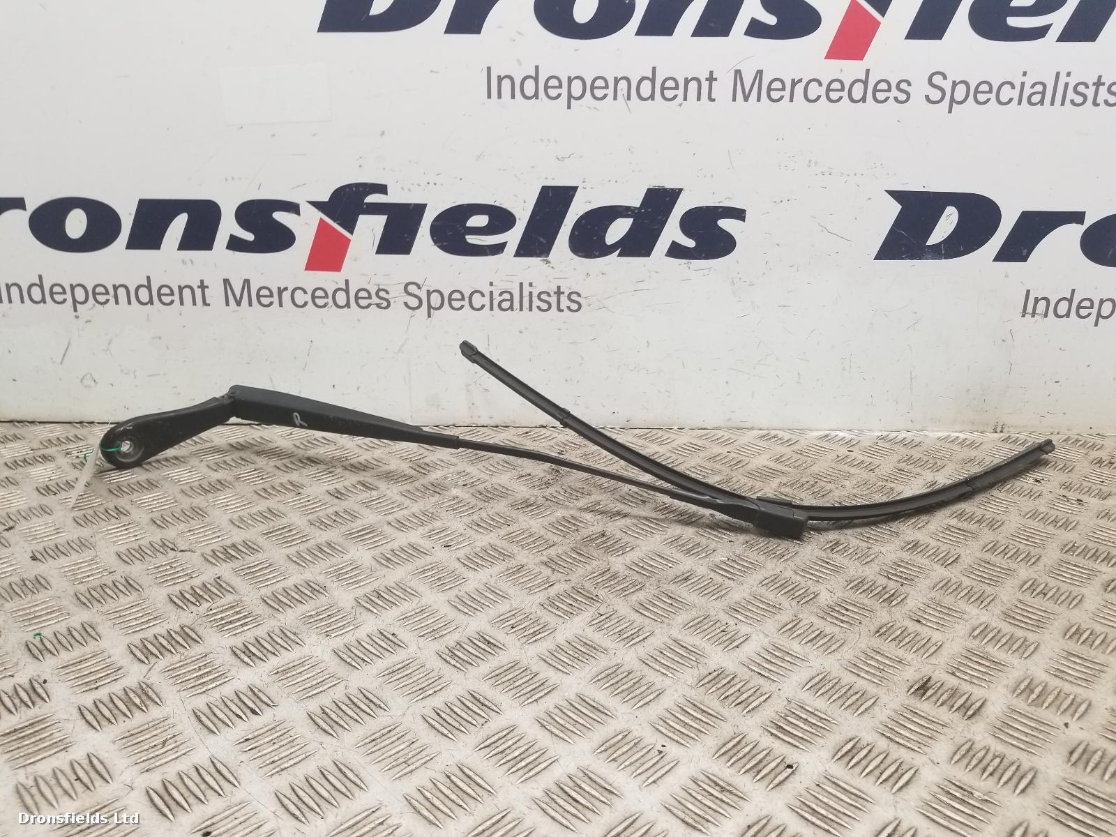 View Auto part Wiper Arm Mercedes Vito 2022