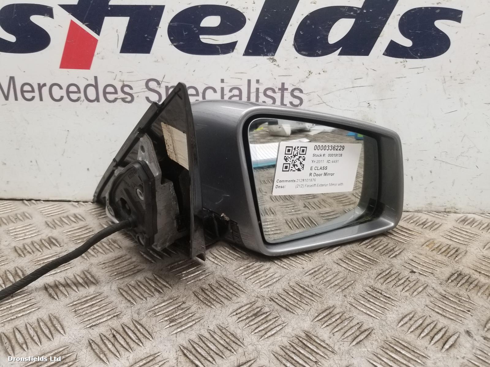 View Auto part R Door Mirror Mercedes E Class 2011