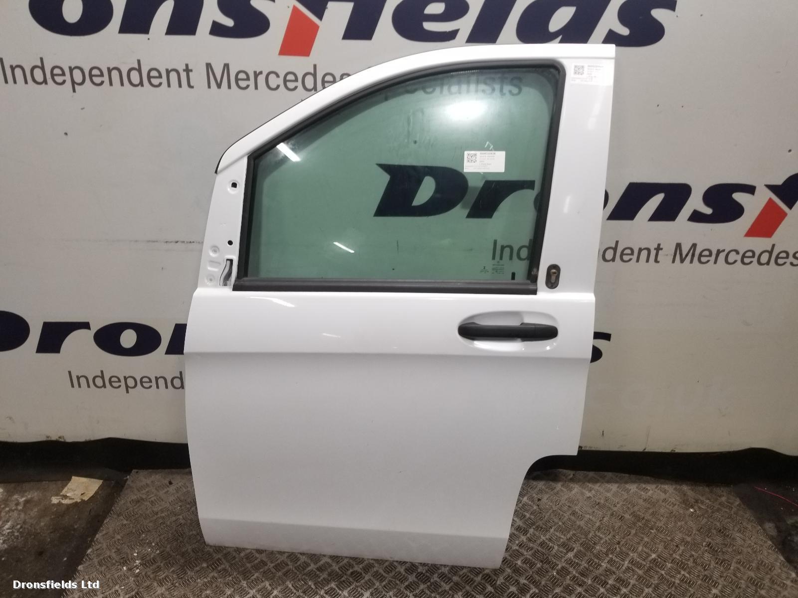 View Auto part L Front Door Mercedes Vito 2020