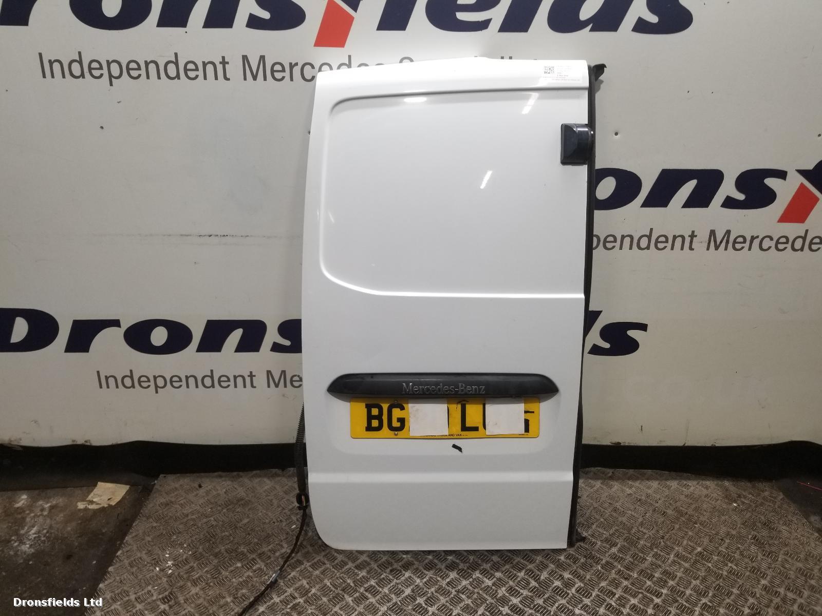 View Auto part L Rear Door Mercedes Vito 2020