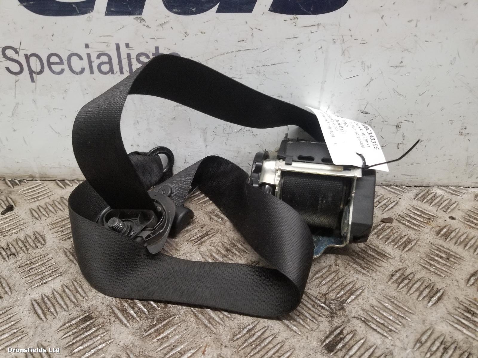 View Auto part Seat Belt Mercedes Vito 2020